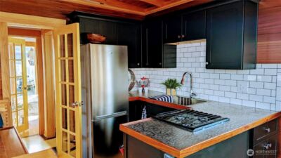 2040 Westlake Avenue N #17, Seattle, WA 98109 - Photo 12