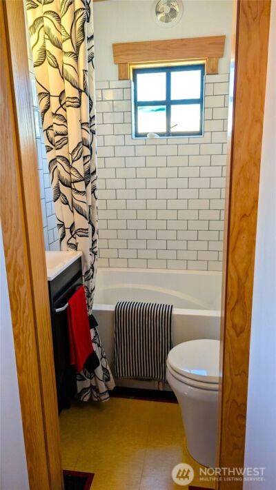 2040 Westlake Avenue N #17, Seattle, WA 98109 - Photo 15