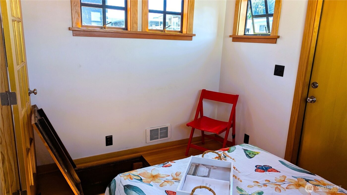 2040 Westlake Avenue N #17, Seattle, WA 98109