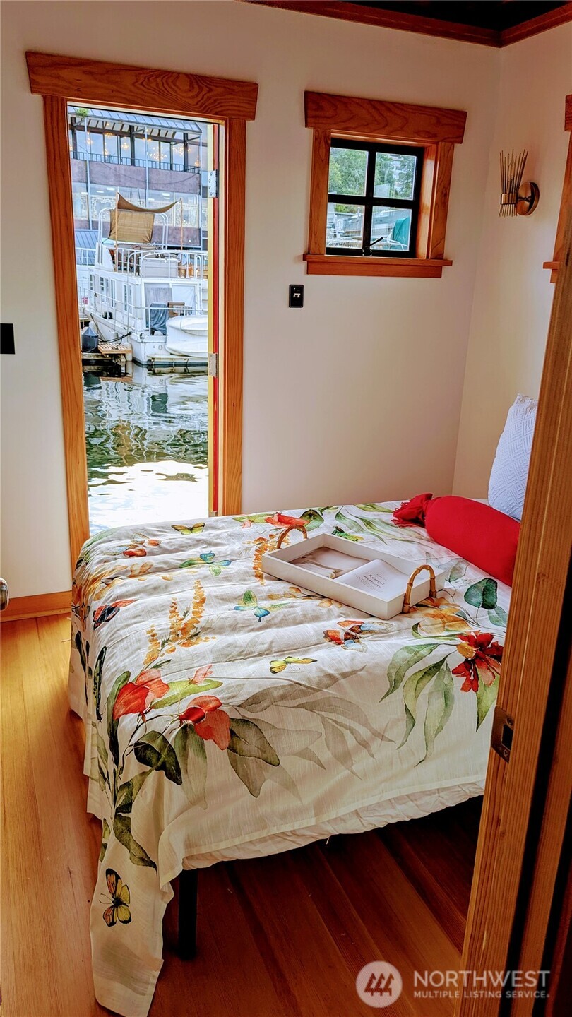 2040 Westlake Avenue N #17, Seattle, WA 98109