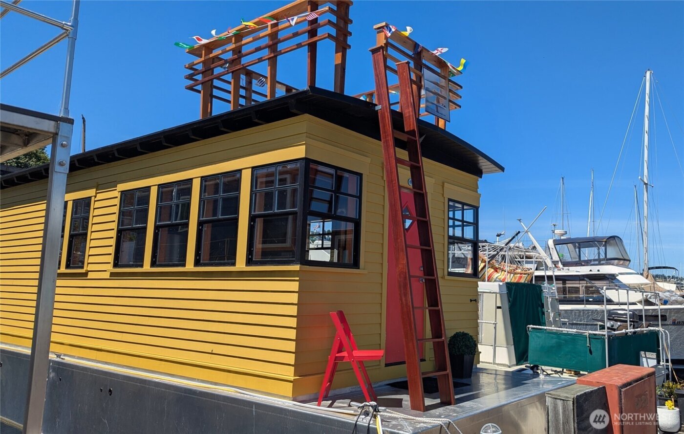 2040 Westlake Avenue N #17, Seattle, WA 98109