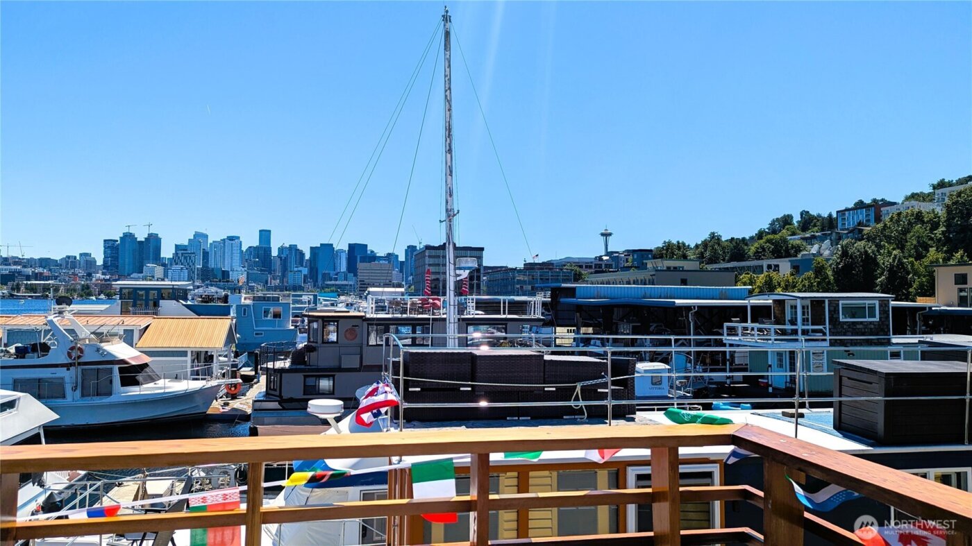 2040 Westlake Avenue N #17, Seattle, WA 98109