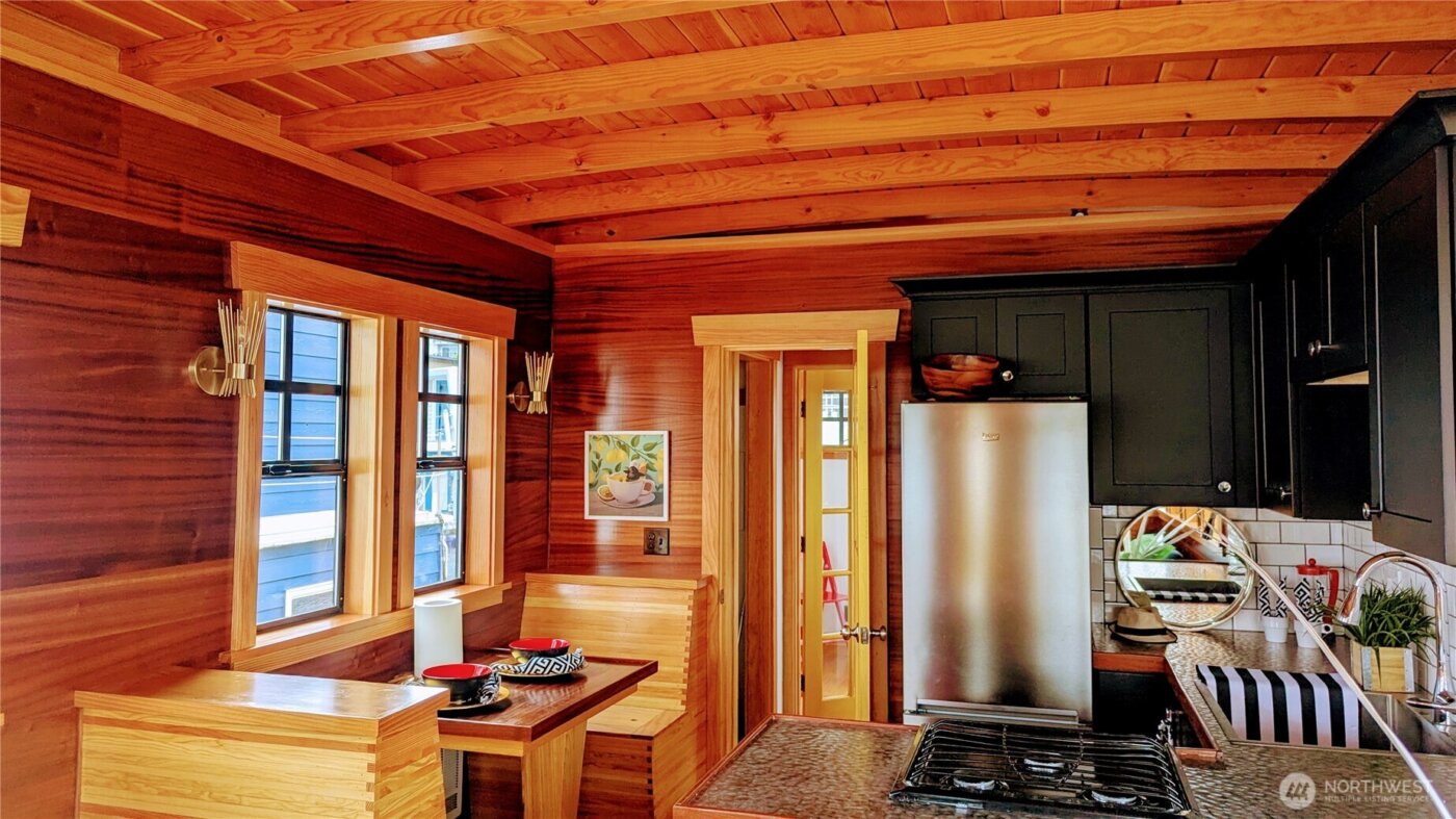 2040 Westlake Avenue N #17, Seattle, WA 98109