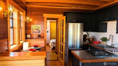 2040 Westlake Avenue N #17, Seattle, WA 98109 - Photo 9