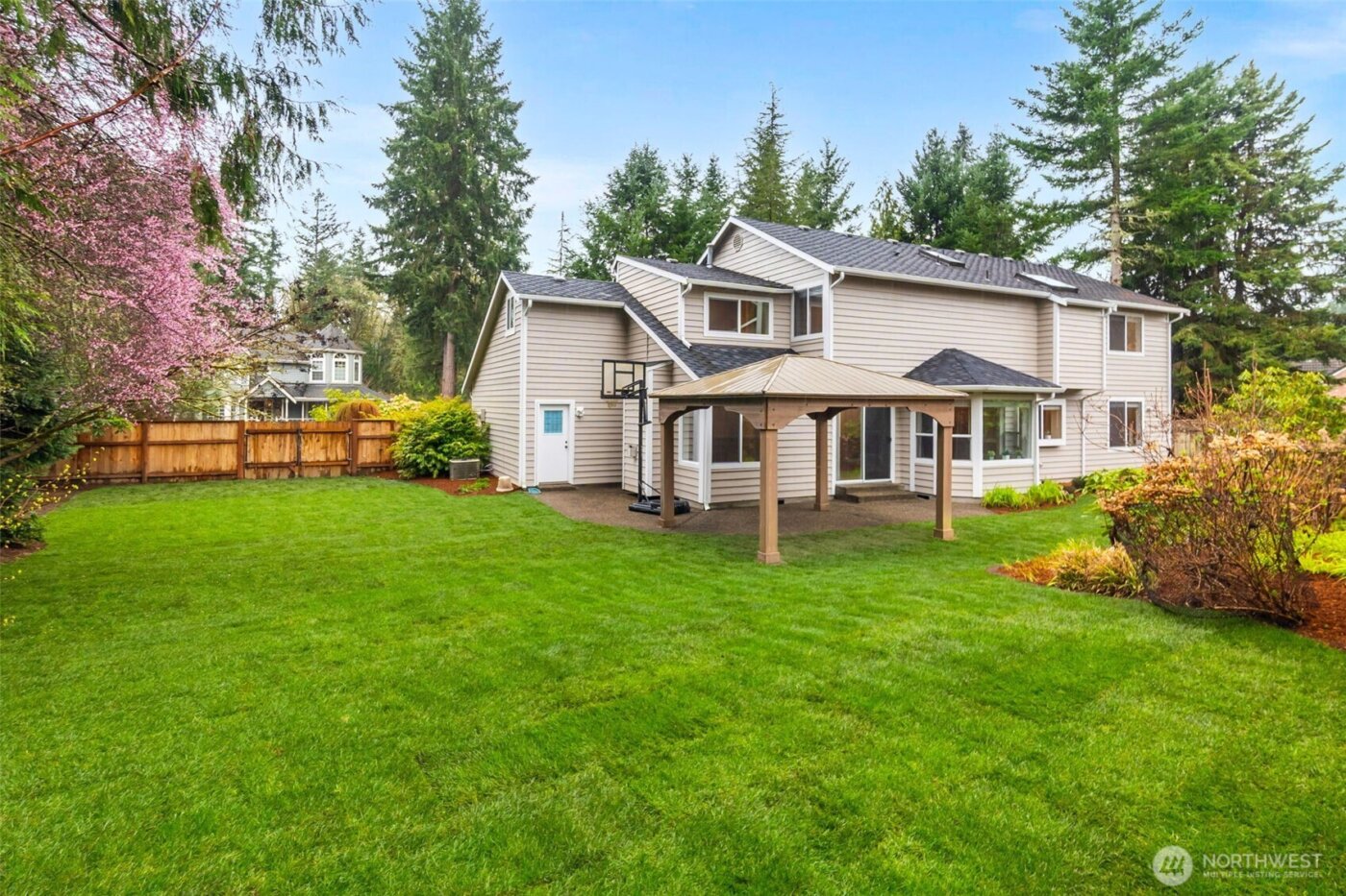 2222 Buckingham Drive SE, Olympia, WA 98501