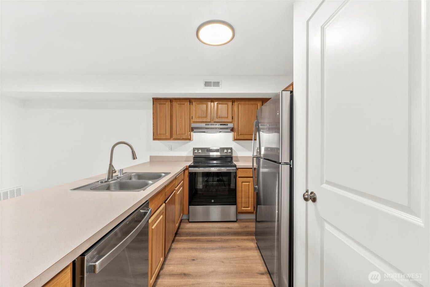 3939 10th Street SE #B3, Puyallup, WA 98374