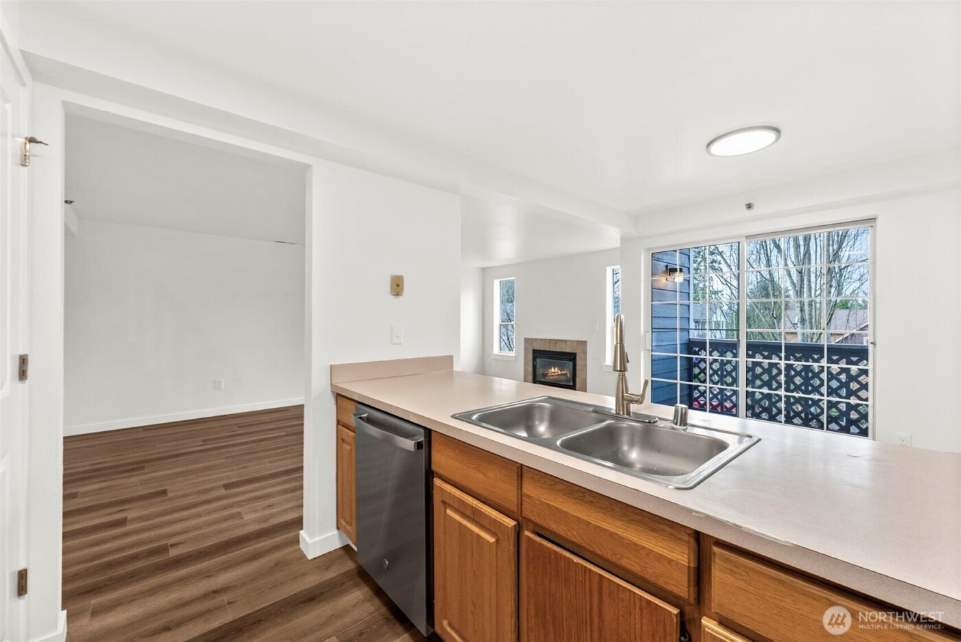 3939 10th Street SE #B3, Puyallup, WA 98374