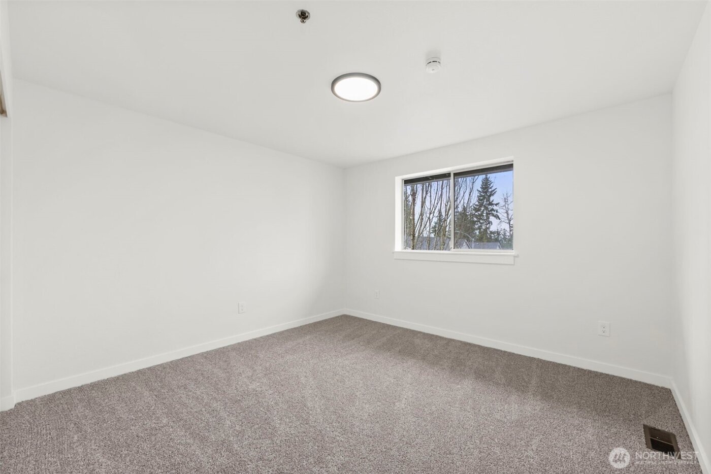 3939 10th Street SE #B3, Puyallup, WA 98374