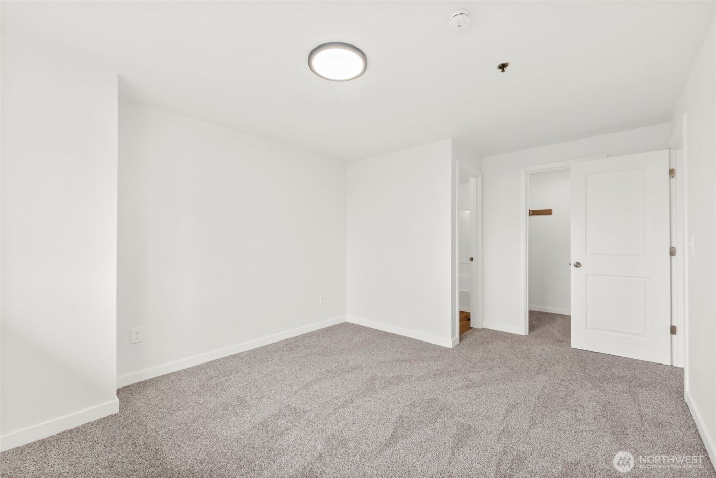 3939 10th Street SE #B3, Puyallup, WA 98374