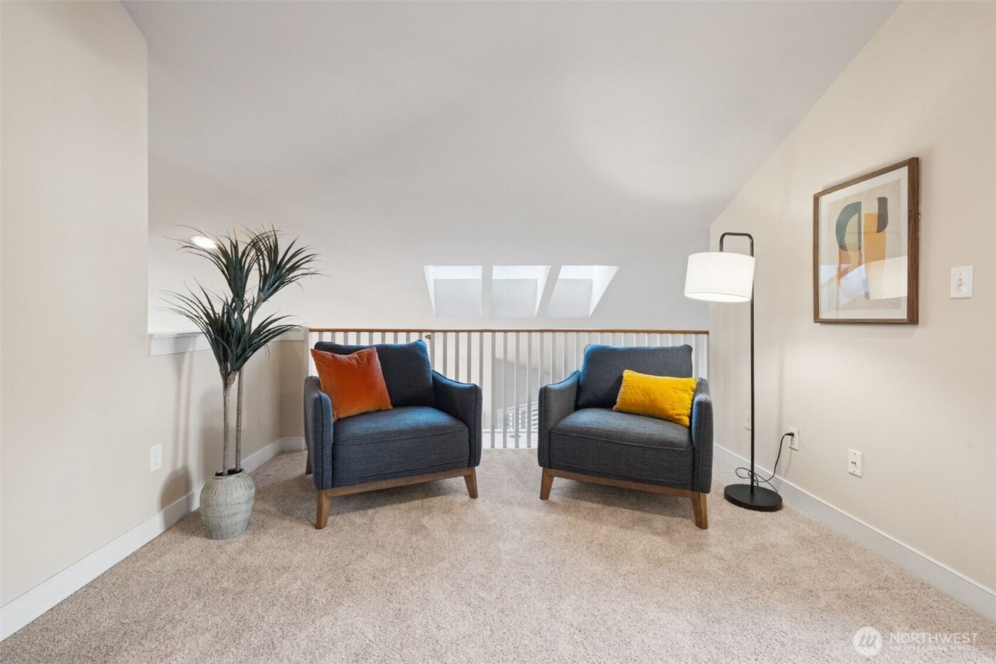 120 Newport Way NW #16, Issaquah, WA 98027