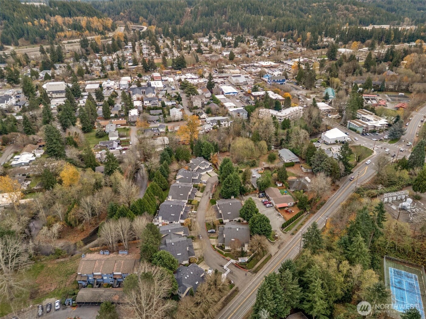 120 Newport Way NW #16, Issaquah, WA 98027