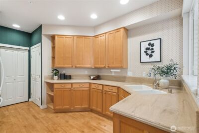 120 Newport Way NW #16, Issaquah, WA 98027 - Photo 10