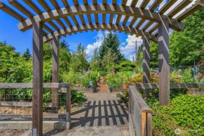 8720 Phinney Avenue N #24, Seattle, WA 98103 - Photo 25