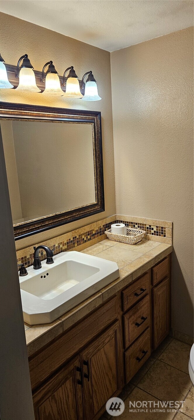 16111 97 Avenue Ct E, Puyallup, WA 98375