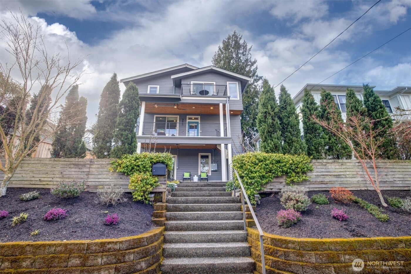 3629 35th Avenue W, Seattle, WA 98199-1612