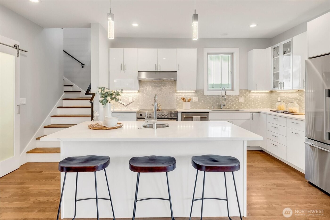 3629 35th Avenue W, Seattle, WA 98199-1612