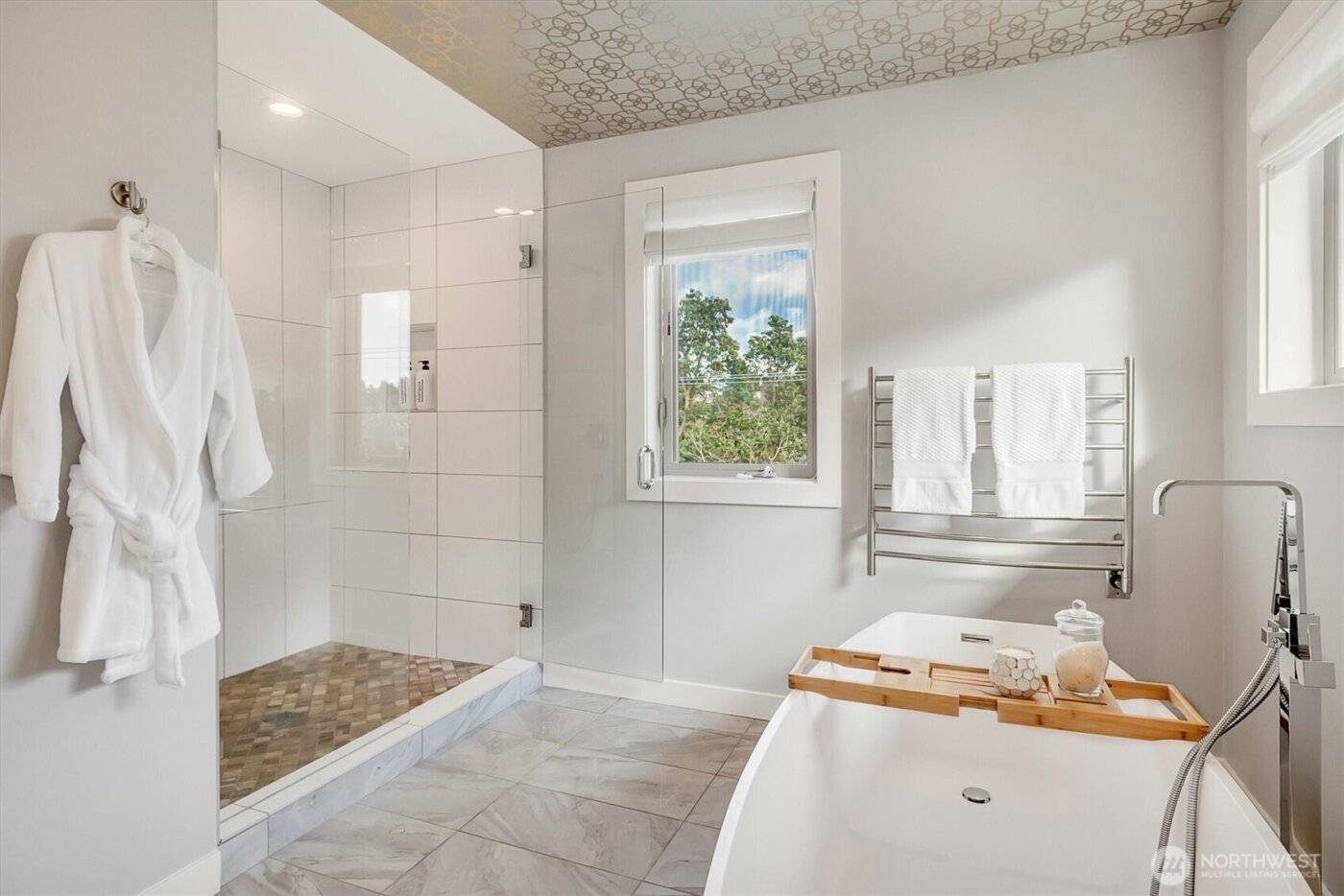 3629 35th Avenue W, Seattle, WA 98199-1612