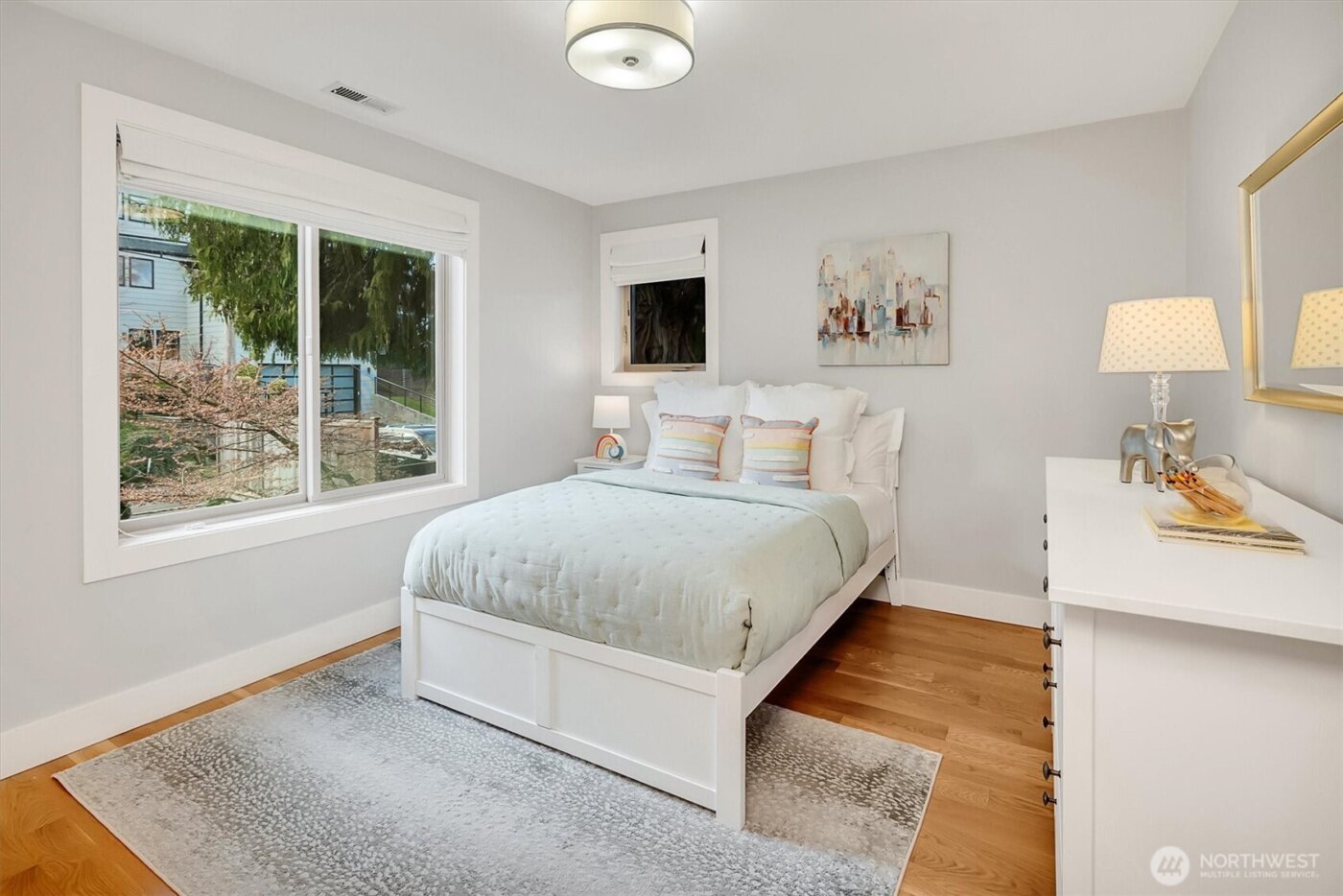 3629 35th Avenue W, Seattle, WA 98199-1612