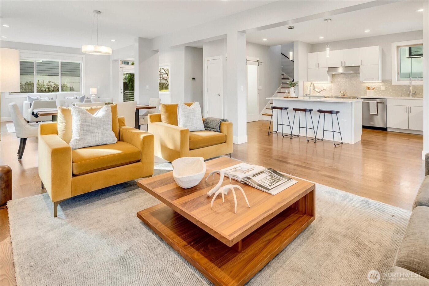 3629 35th Avenue W, Seattle, WA 98199-1612