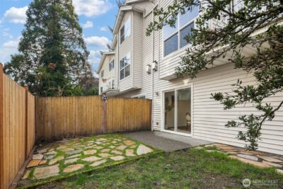 14338 Lenora Place N #B, Seattle, WA 98133 - Photo 2