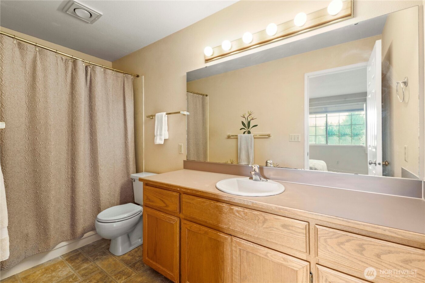 25709 118th Place SE, Kent, WA 98030