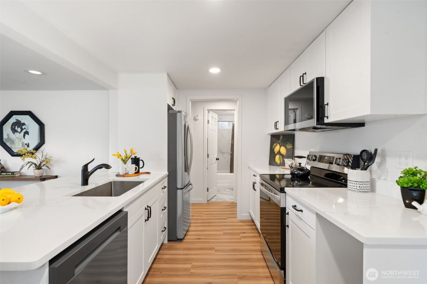 4110 W J Street , Bremerton, WA 98312