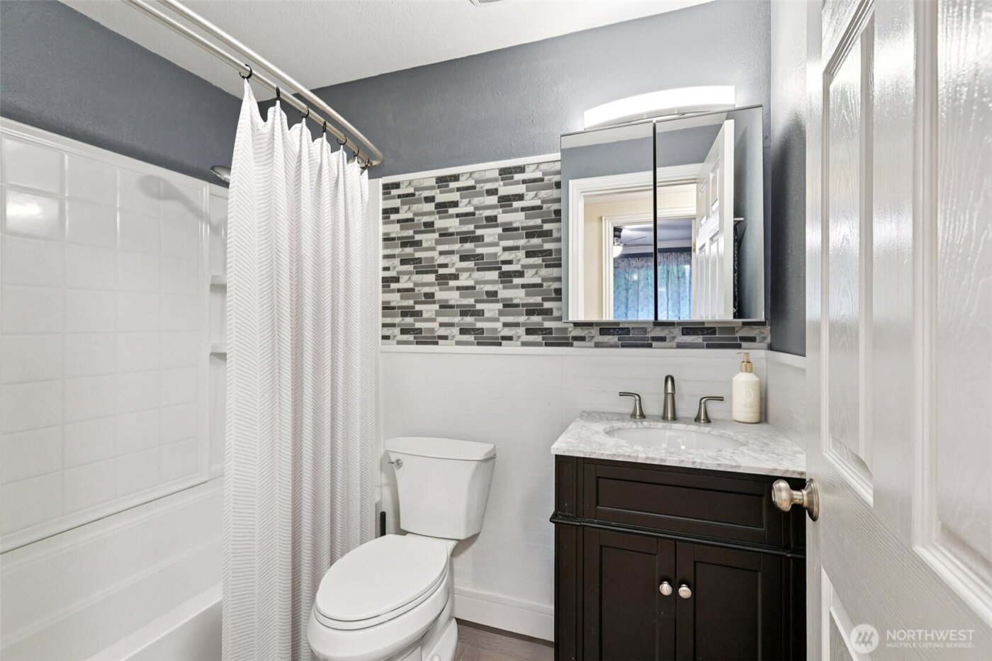 8403 NE 138th Street , Kirkland, WA 98034
