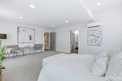 10712 SE 2nd Street , Bellevue, WA 98004-6206 - Photo 14