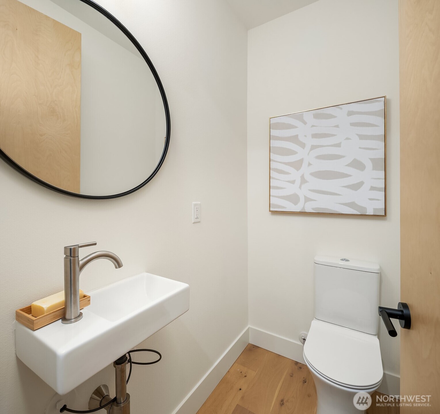 1808 E Mercer Street , Seattle, WA 98112