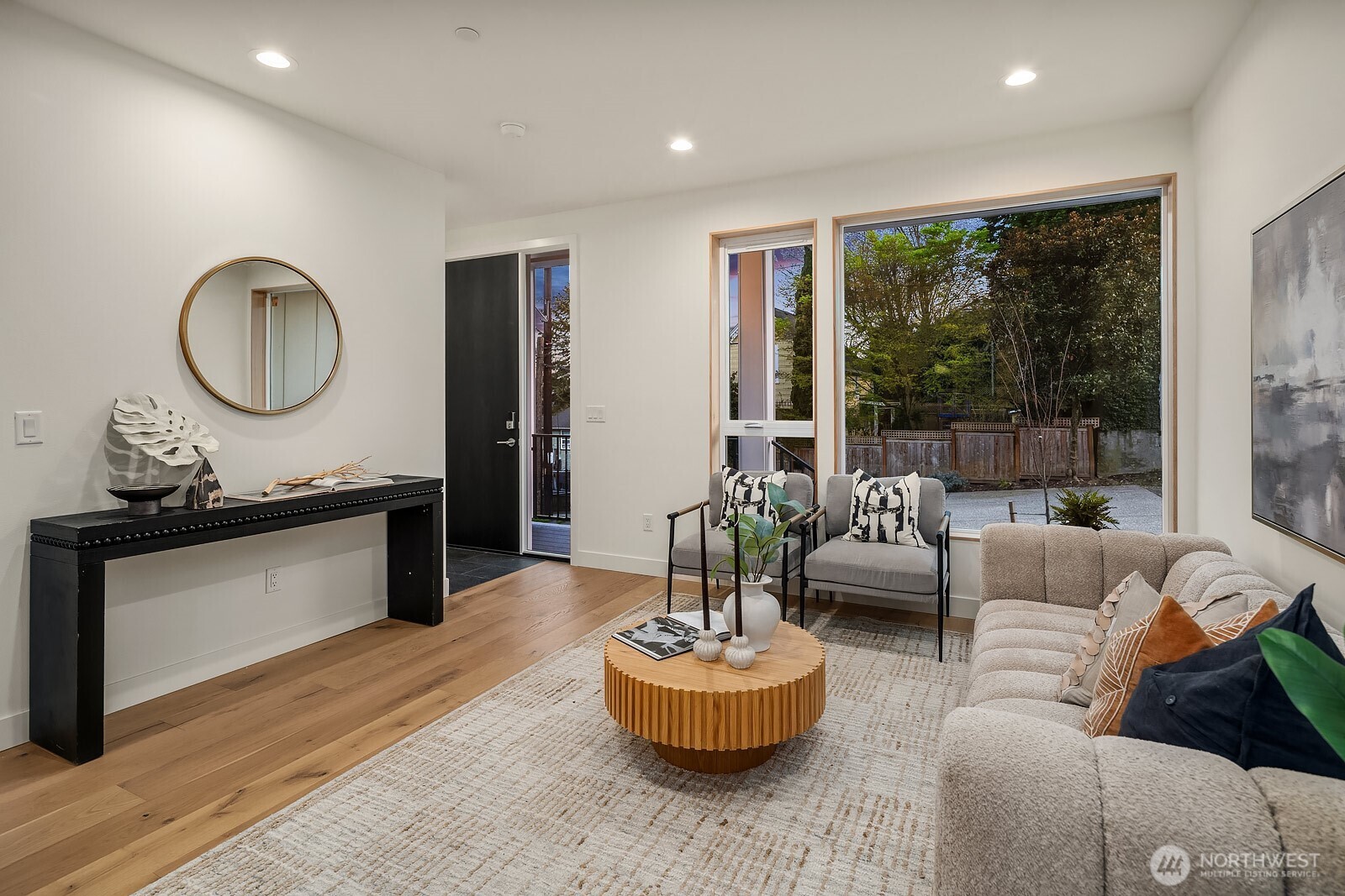 1808 E Mercer Street , Seattle, WA 98112