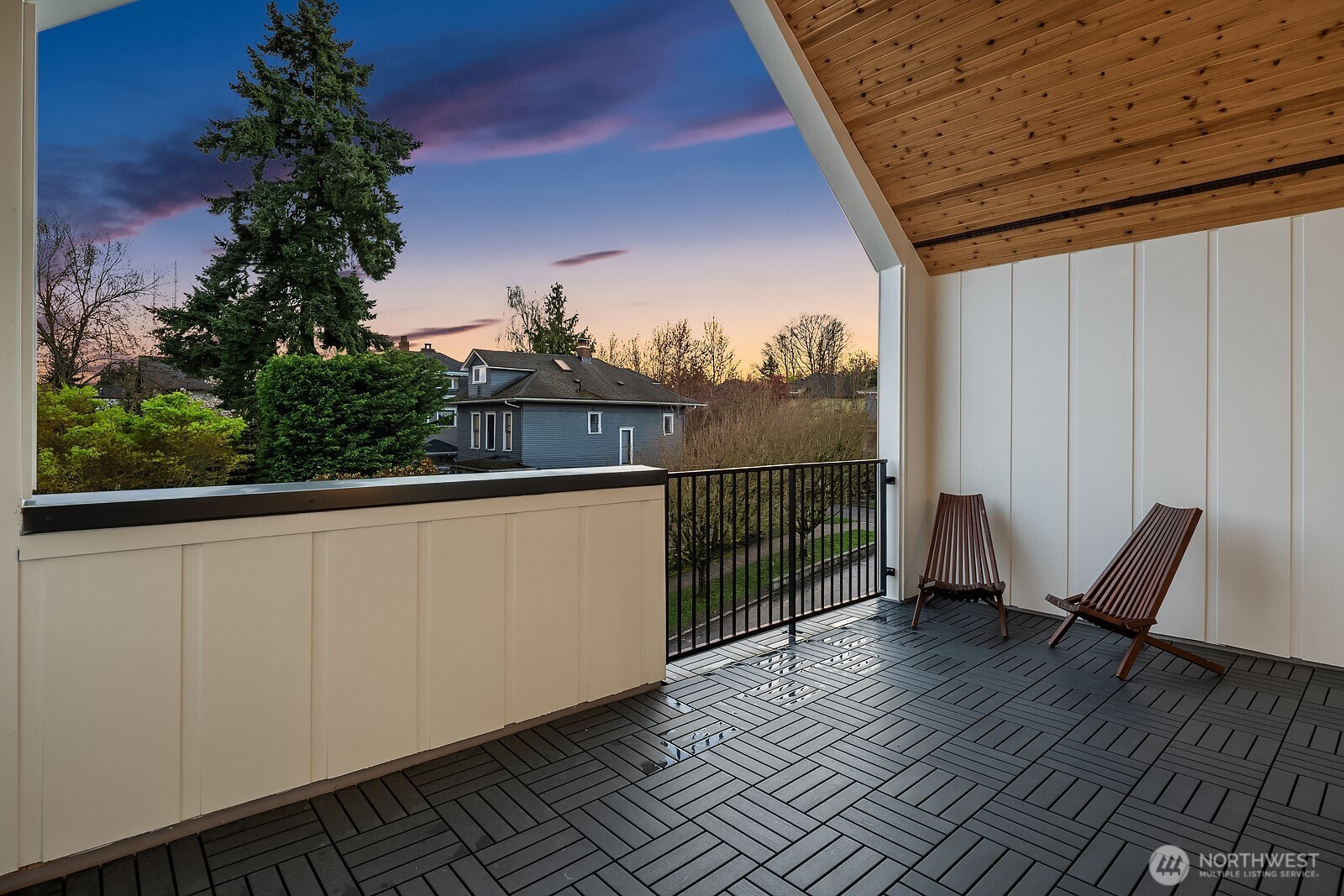 1808 E Mercer Street , Seattle, WA 98112