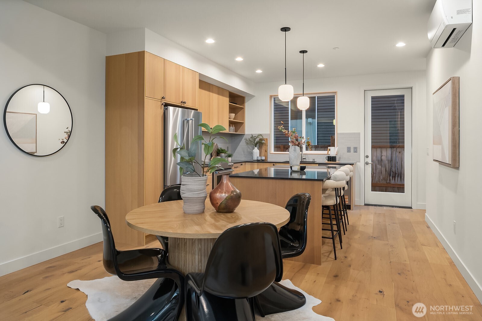 1808 E Mercer Street , Seattle, WA 98112