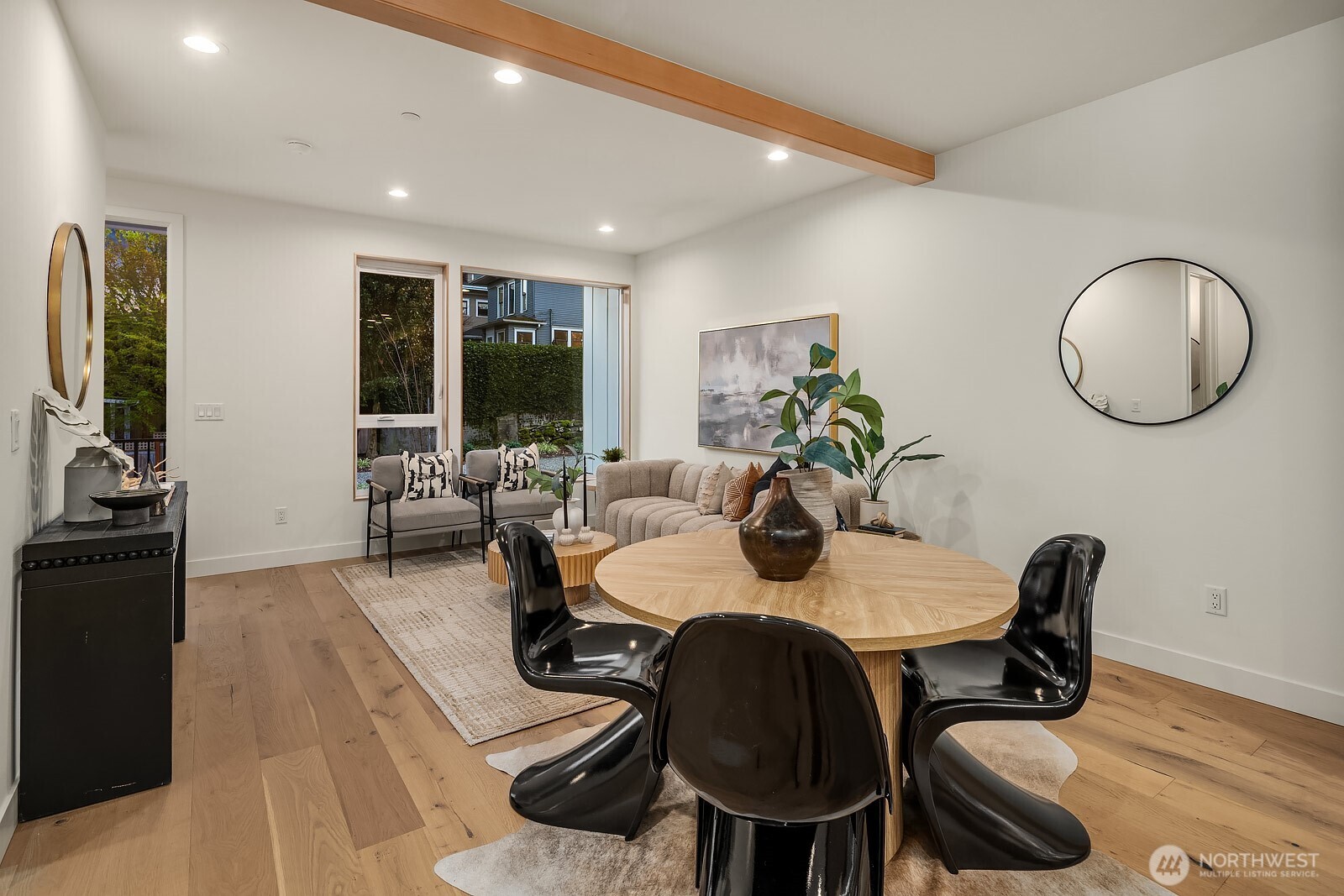 1808 E Mercer Street , Seattle, WA 98112