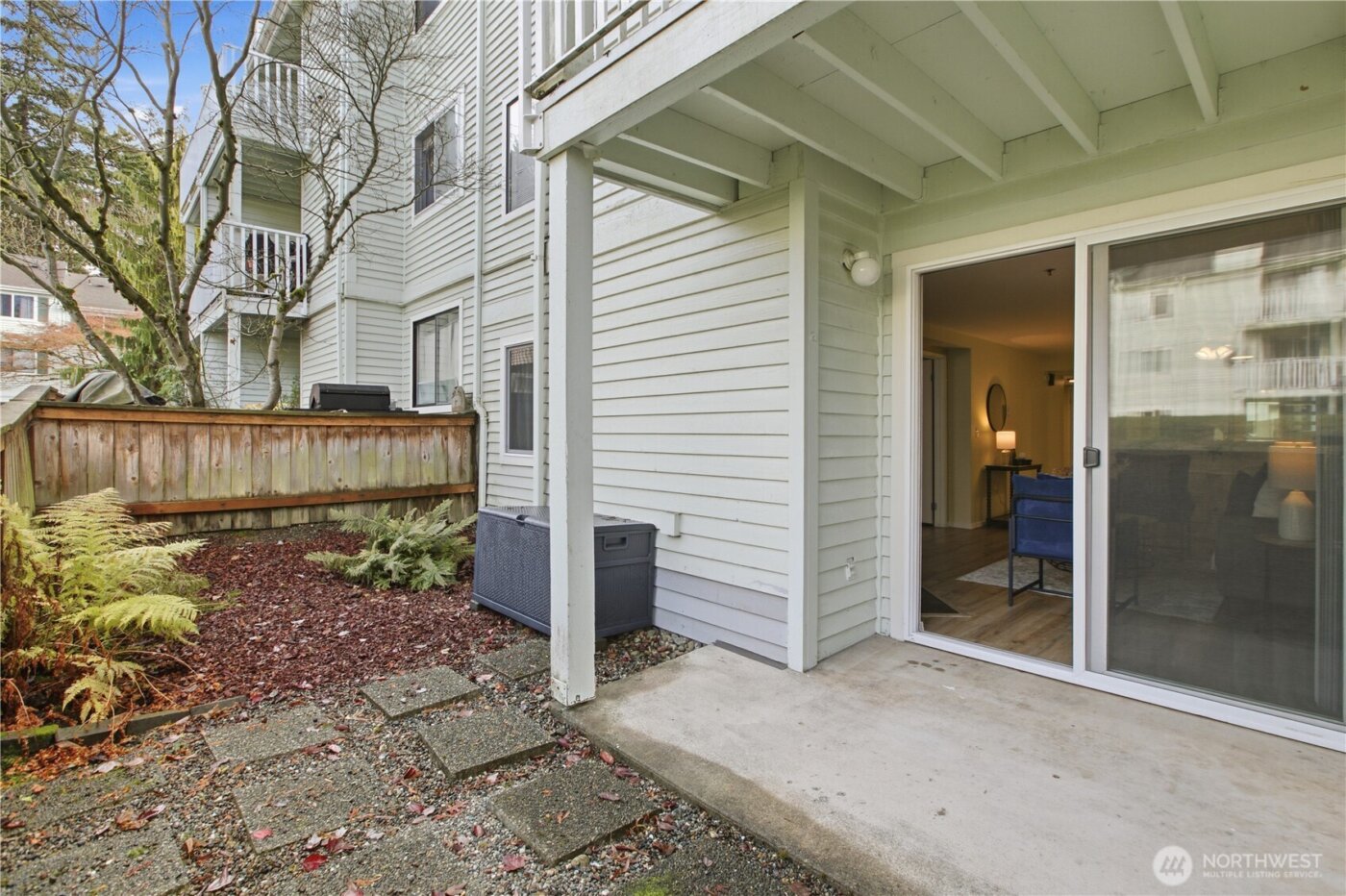 25035 98th Place S #D102, Kent, WA 98030