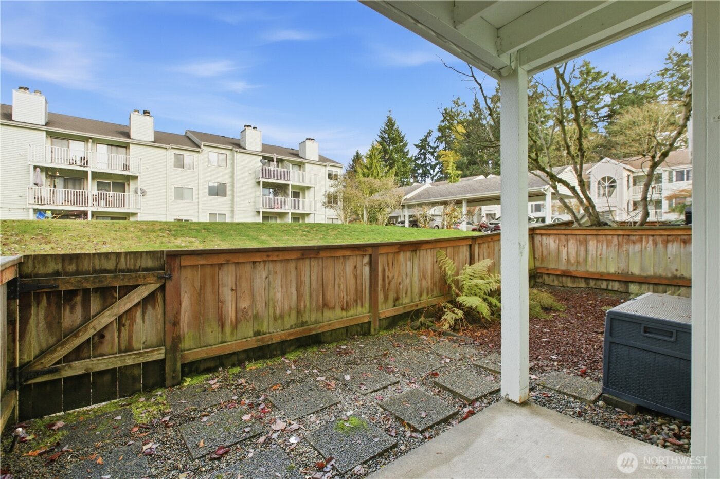 25035 98th Place S #D102, Kent, WA 98030