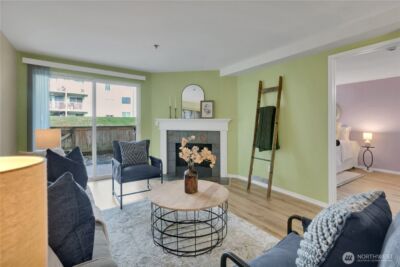 25035 98th Place S #D102, Kent, WA 98030