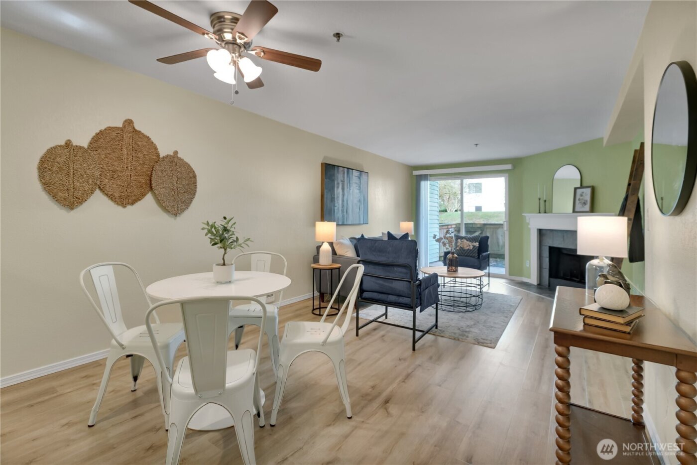 25035 98th Place S #D102, Kent, WA 98030