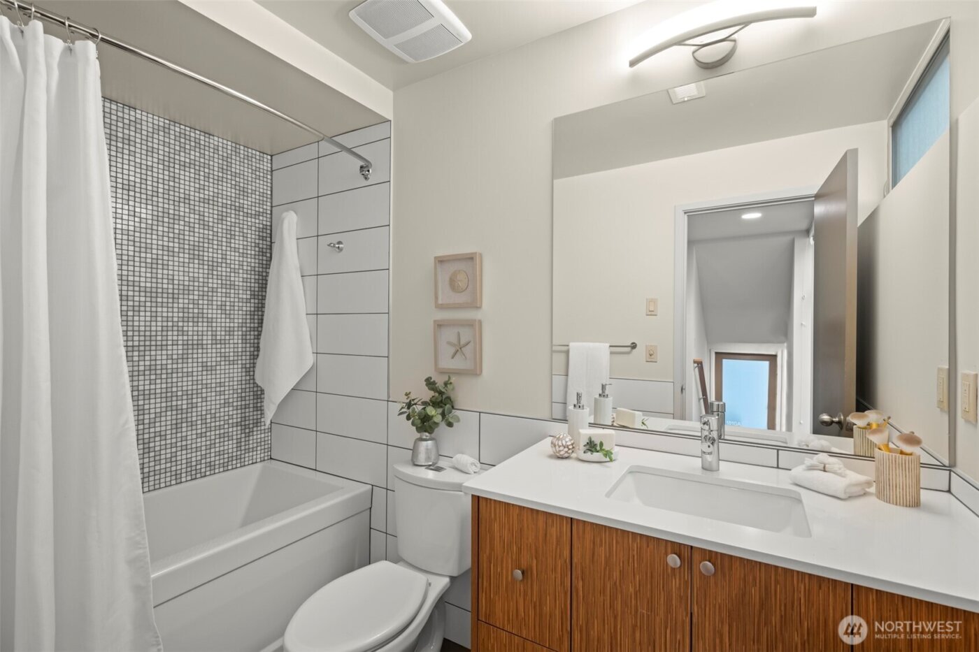 1810 23rd Avenue #A, Seattle, WA 98122