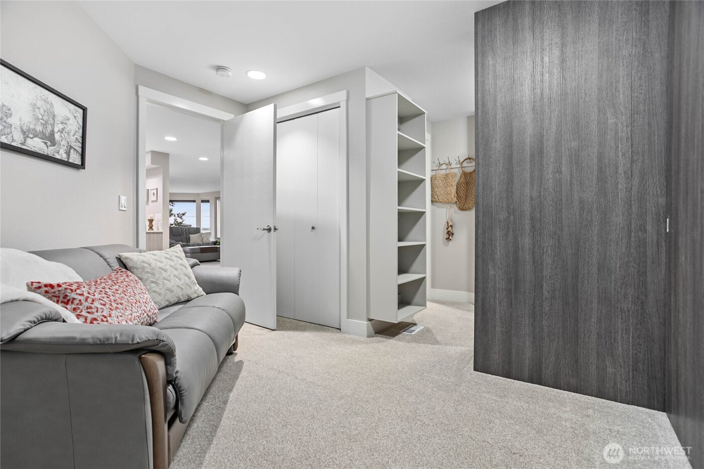 317 N State #201, Bellingham, WA 98225