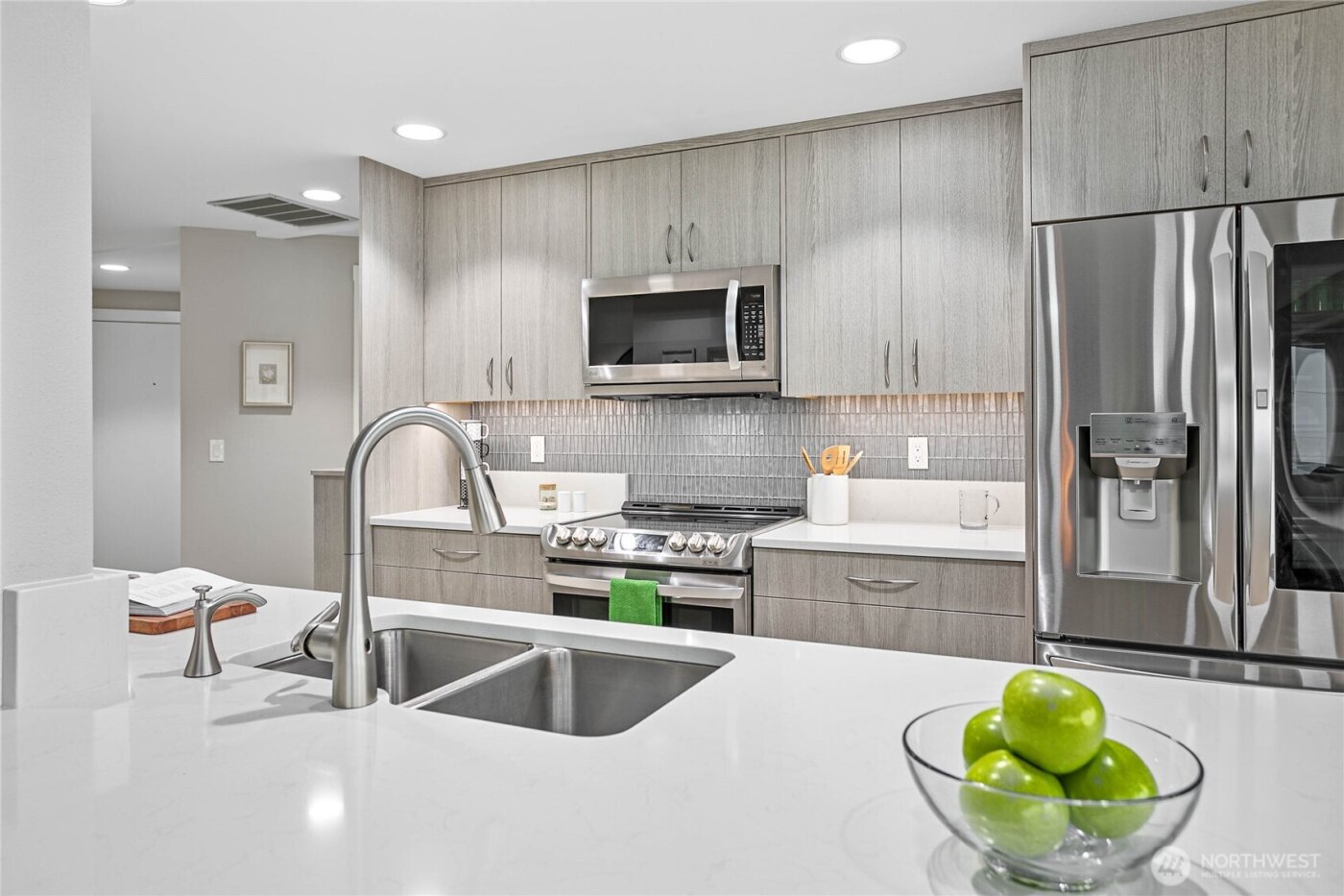 317 N State #201, Bellingham, WA 98225