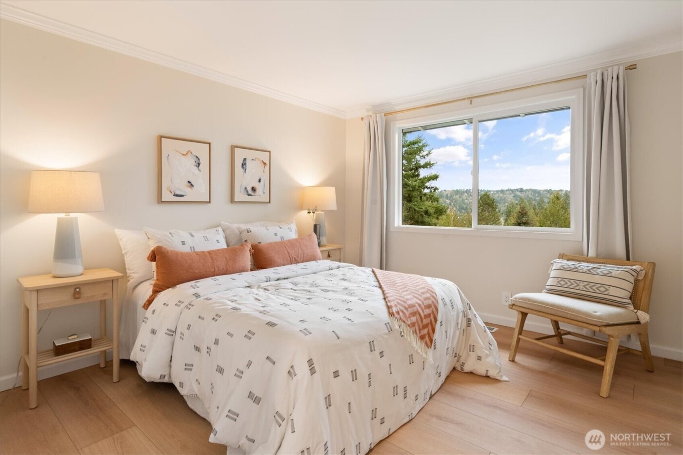 17603 NE 30th Place , Redmond, WA 98052