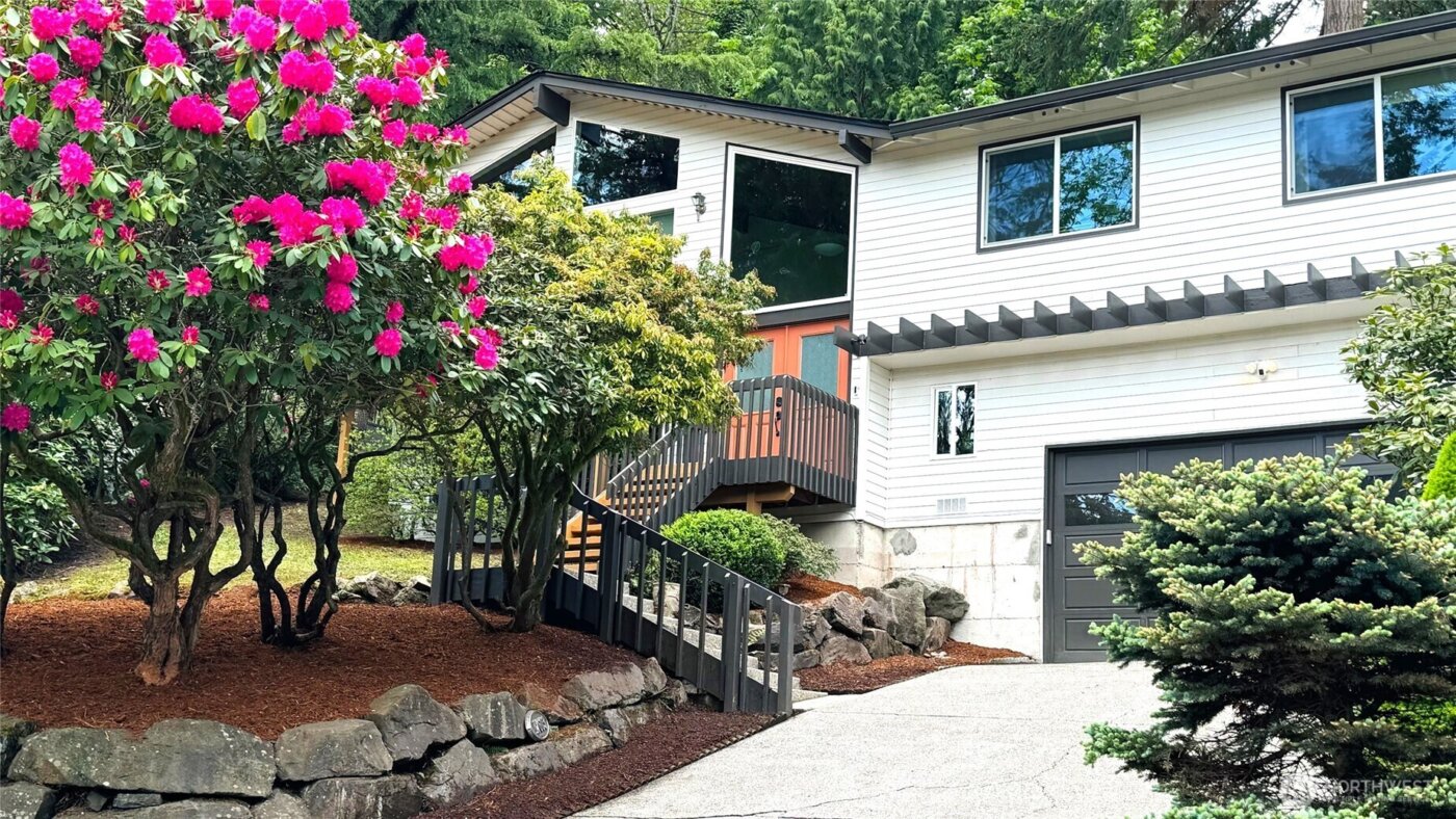 17603 NE 30th Place , Redmond, WA 98052