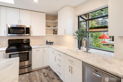 13744 Ashworth Avenue N, Seattle, WA 98133 - Photo 12