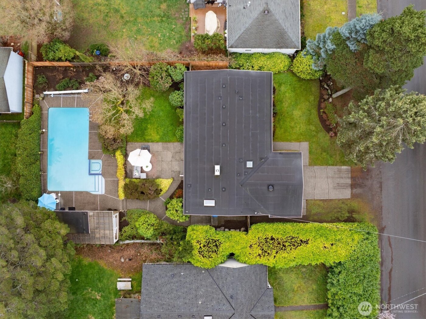 13744 Ashworth Avenue N, Seattle, WA 98133