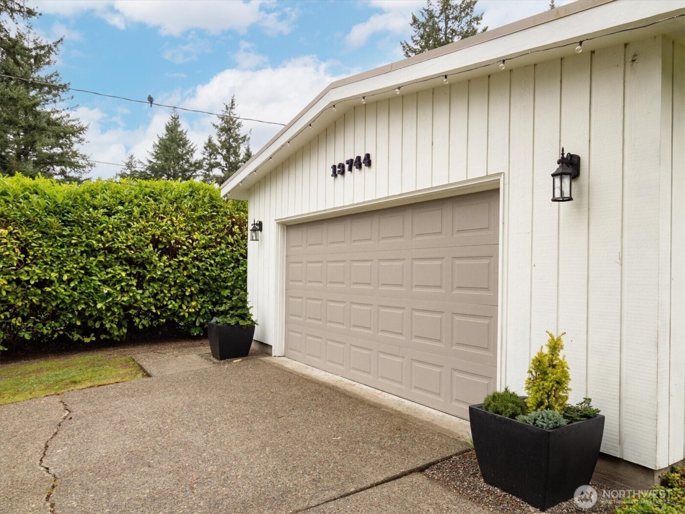 13744 Ashworth Avenue N, Seattle, WA 98133