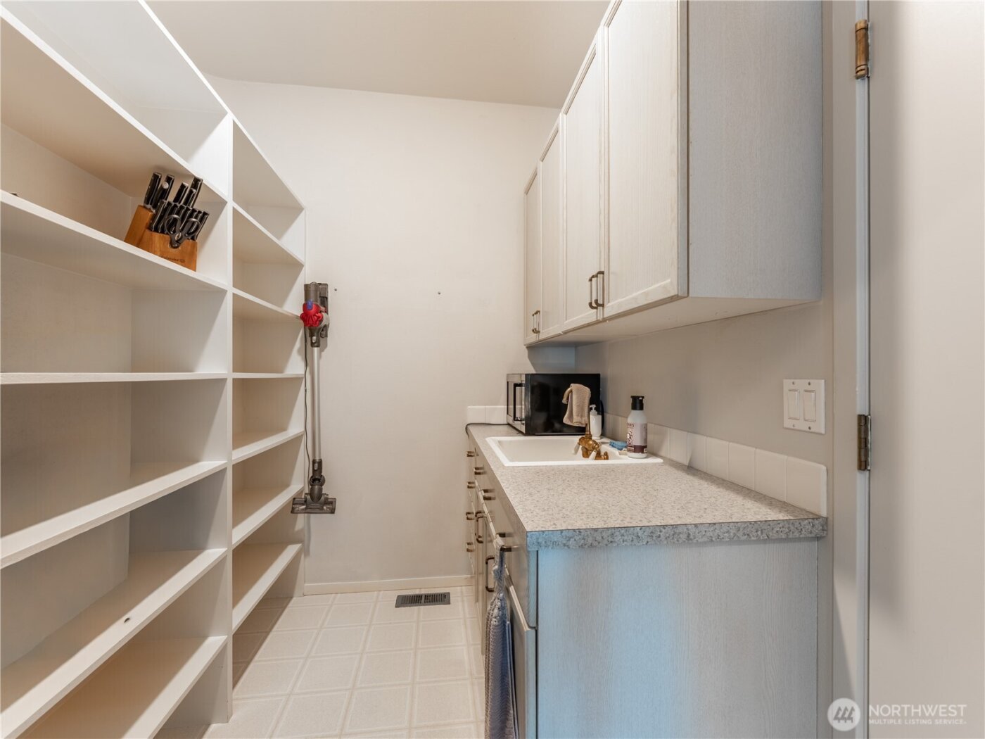 214 Stull Court , East Wenatchee, WA 98802