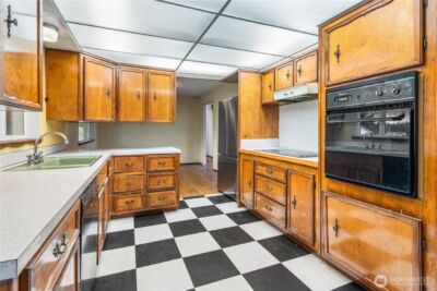 9139 Burnett Road SE, Yelm, WA 98597 - Photo 12