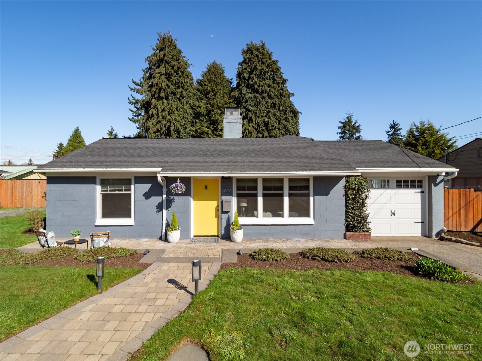 9808 Linden Avenue N, Seattle, WA 98103