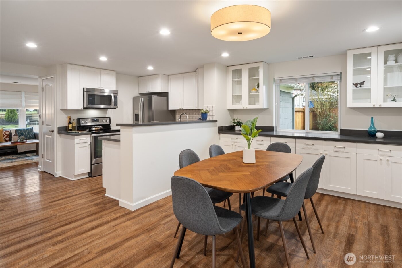 9808 Linden Avenue N, Seattle, WA 98103