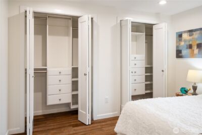 9808 Linden Avenue N, Seattle, WA 98103 - Photo 14